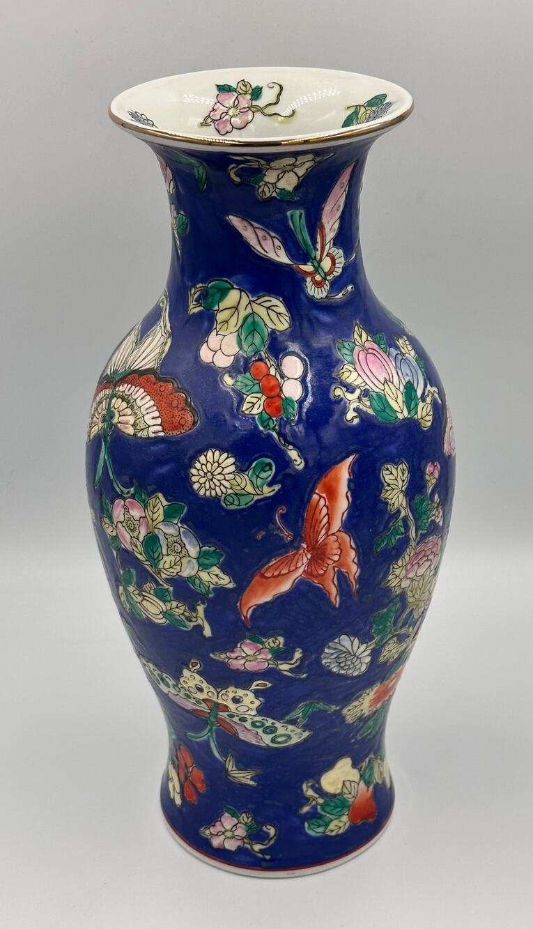 Antique Large Fine Quality Oriental Chinese 19th Century TongZhi Mark Vase
